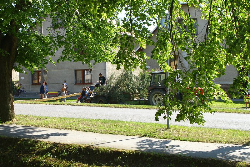 Stavanie maja (2).JPG